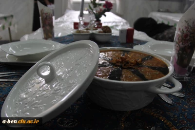 نمایشگاه غذاهای سنتی شهر اردبیل در داخل پردیس