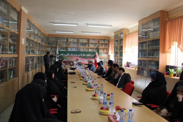 آیین تجلیل  و معارفه ی سرپرستان قبلی و فعلی پردیس بنت الهدی صدر اردبیل