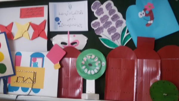 نمایشگاه آثار دست ساز کمک آموزشی و آثار پژوهشی