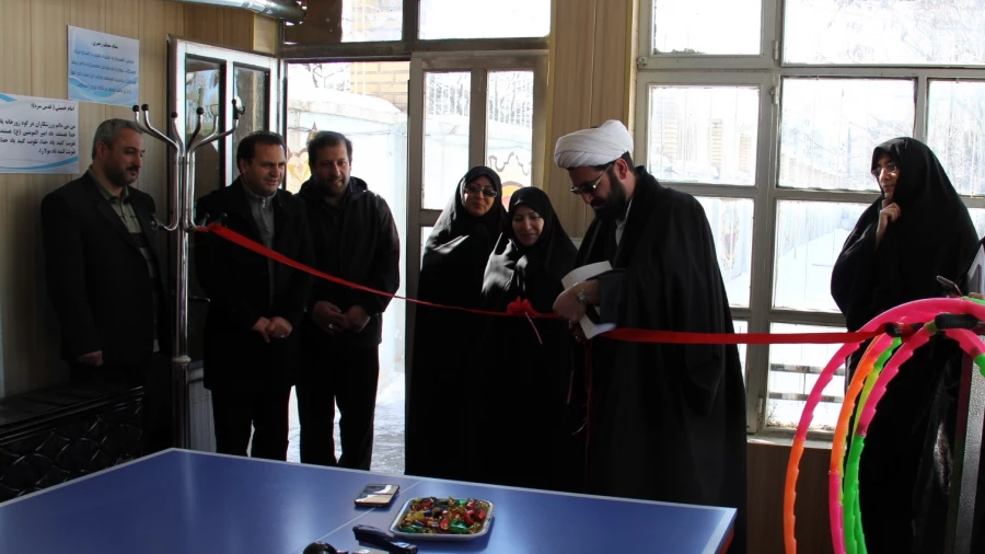 افتتاح سالن ورزشی پردیس بنت الهدی صدر اردبیل به مناسبت گرامیداشت دهه فجر