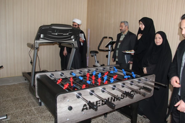 افتتاح سالن ورزشی پردیس بنت الهدی صدر اردبیل به مناسبت گرامیداشت دهه فجر