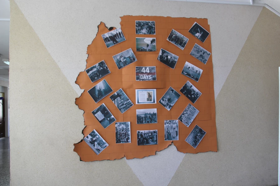 بزرگداشت شروع ایّام الله دهه فجر در پردیس بنت الهدی صدر اردبیل