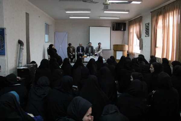 نشست مسئولین اداره کل آموزش و پرورش با دانشجومعلمان