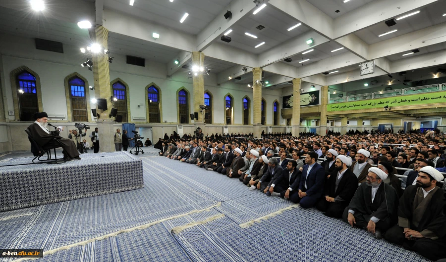 رهبر انقلاب در دیدار فرهنگیان و دانشجومعلمان