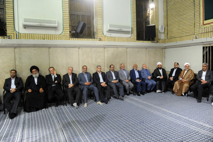 رهبر انقلاب در دیدار فرهنگیان و دانشجومعلمان