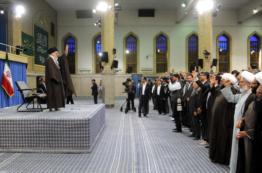 رهبر انقلاب در دیدار فرهنگیان و دانشجومعلمان