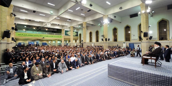 رهبر انقلاب در دیدار فرهنگیان و دانشجومعلمان