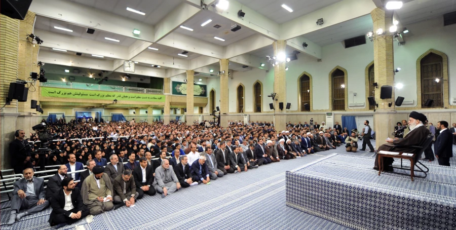 رهبر انقلاب در دیدار فرهنگیان و دانشجومعلمان