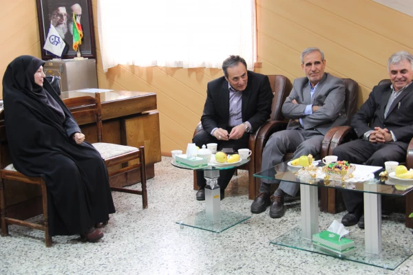 بازدید دکتر مهر محمدی و هیات همراه از پردیس بنت الهدی صدر اردبیل