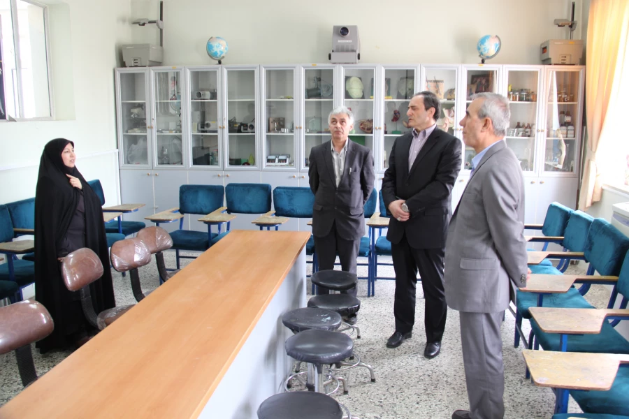 بازدید دکتر مهر محمدی و هیات همراه از پردیس بنت الهدی صدر اردبیل