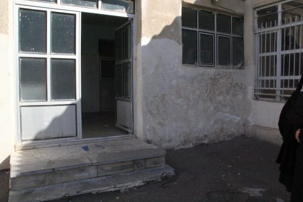 شاداب سازی محوطه پردیس توسط دانشجومعلمان