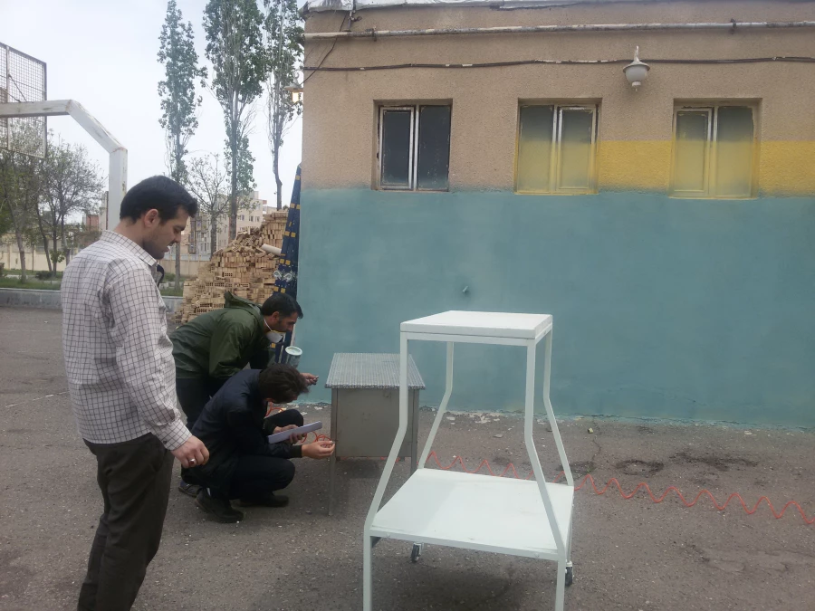 شاداب سازی محوطه پردیس توسط دانشجومعلمان