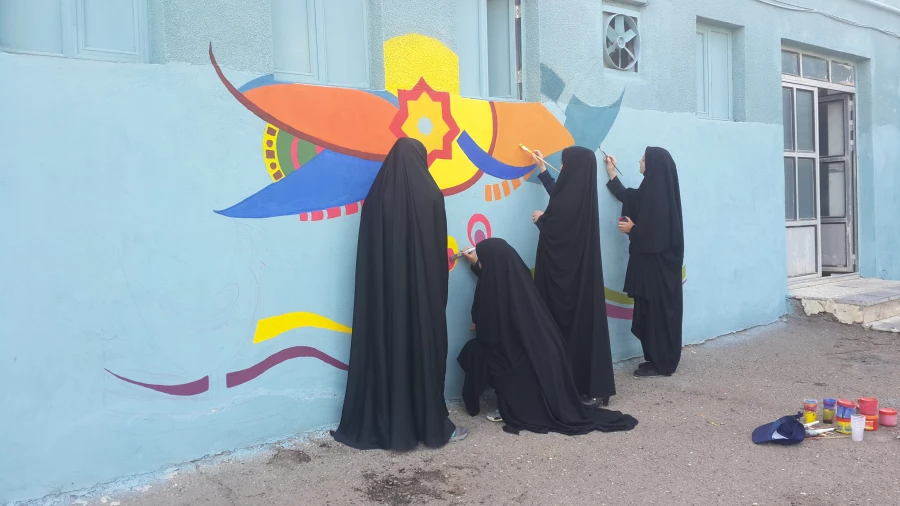 اجرای طرح شاداب سازی پردیس بنت الهدی صدر اردبیل با حضور سرپرست پردیس ، همکاران و دانشجو معلمان