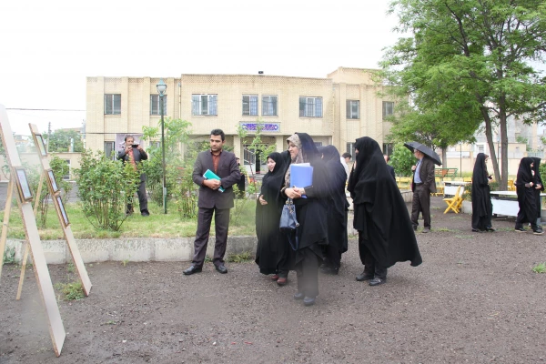 نمایشگاهی از آثار دستی و هنری دانشجو معلمان