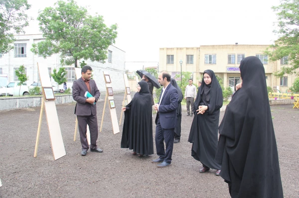 نمایشگاهی از آثار دستی و هنری دانشجو معلمان