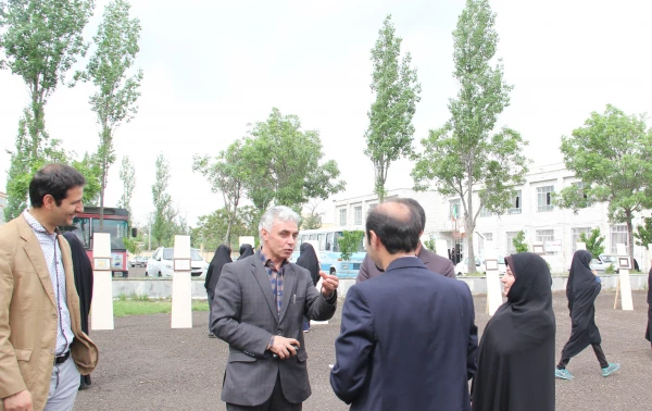 نمایشگاهی از آثار دستی و هنری دانشجو معلمان