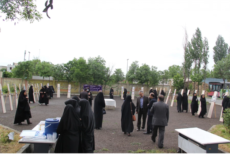 نمایشگاهی از آثار هنری دانشجومعلّمان