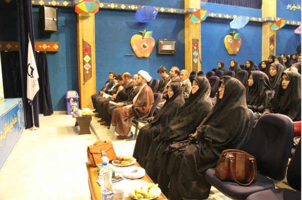 مراسم تقدیر از دانشجومعلمان افتخارآفرین پردیس بنت الهدی صدر اردبیل