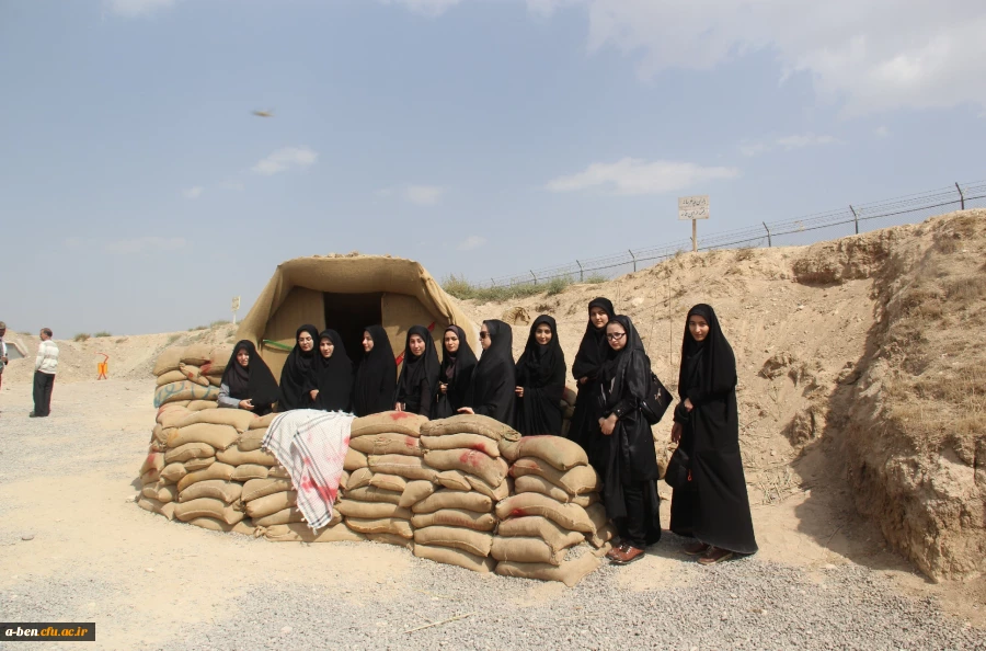 بازدید دانشجومعلّمان پردیس  از نمایشگاه رزمی، فرهنگی عملیات کربلای4 واقع در مجتمع شورابیل