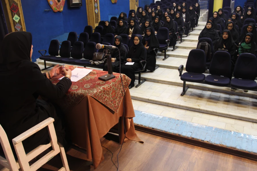 کارگاه بهداشت و سلامت و رابطه آن با ورزش به مناسبت هفته تربیت بدنی و بهداشت