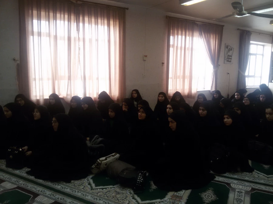 نشست صمیمی دانشجو معلمان با مسئولین پردیس بنت الهدی صدر اردبیل