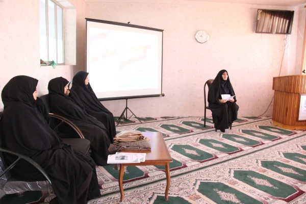 قرائت میثاق نامه بسیج توسط دانشجومعلمان ورودی95