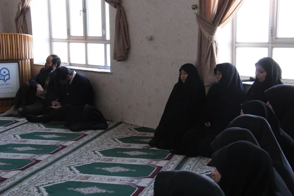 نشست دانشجویی با موضوع نماز