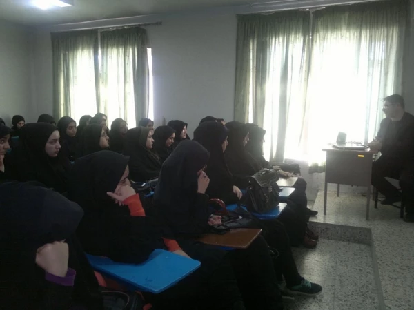 اکران و نقد فیلم با محوریت آشنایی با " آسیب های اجتماعی " به همّت کانون آسیب های اجتماعی