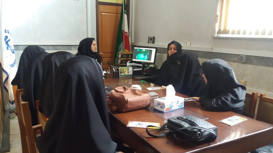 بازدید دانشجو معلمان پردیس از پژوهشگاه رویان استان