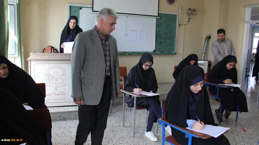 سرپرست مدیریّت پردیس های استانی اردبیل از نحوه ی برگزاری امتحانات پایان ترم پردیس بنت الهدی صدر بازدید نمود