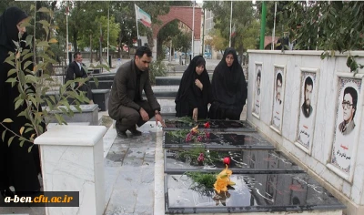 ادای احترام سرپرست و کارکنان پردیس  به مقام شامخ شهدا