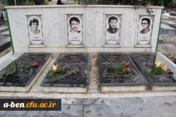 ادای احترام به مقام شهدا