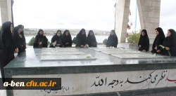 ادای احترام به مقام شهدا