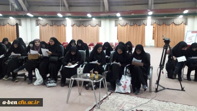 برگزاری کارگاه معلم پژوهنده در محل نمایشگاه کتاب اردبیل