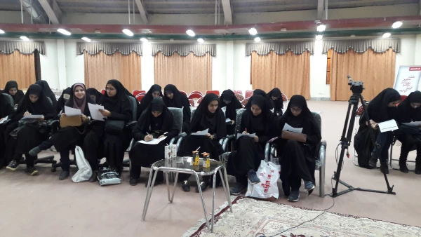 برگزاری کارگاه معلم پژوهنده در محل نمایشگاه کتاب اردبیل