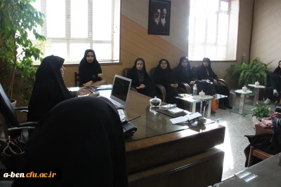 دیدار صمیمانه دانشجویان پردیس با سرپرست  پردیس به مناسبت هفته وحدت و روز دانشجو