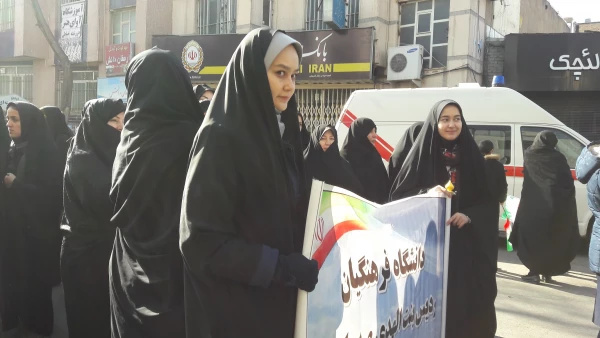 شرکت دانشجومعلمان و کارکنان و اساتید پردیس بنت الهدی صدر اردبیل در راهپیمایی یوم الله22بهمن