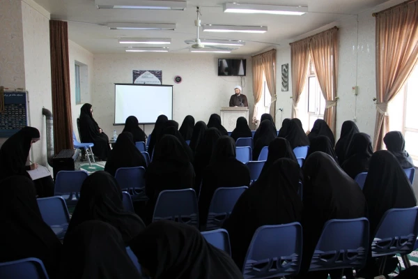 برگزاری کارگاه ازدواج موفق در پردیس به مناسبت بزرگداشت هفته  " زن "