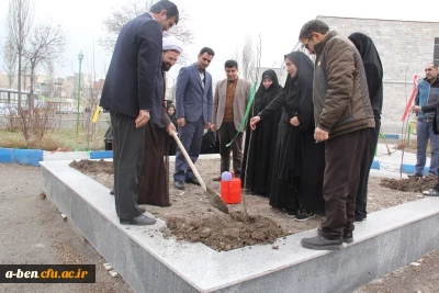 طرح کاشت نهال به یاد شهدای مدافع حرم استان اردبیل  به مناسبت روز درختکاری و روز بزرگداشت شهدا(22اسفند)  در محوطه پردیس