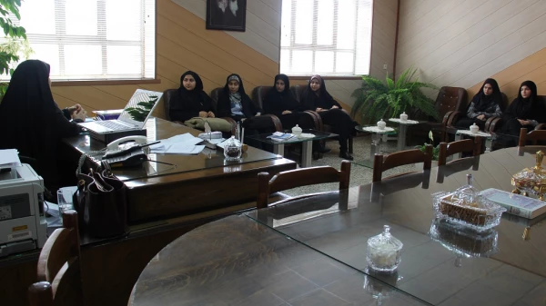 نشست صمیمی سرپرست پردیس با گروه تأتر دانشجویی پردیس