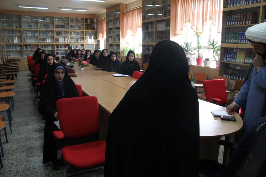 برگزاری دوره آموزشی کوتاه مدت معارف قرآن ،نماز و مهدویت دانشجو معلمان (ویژه ورودی 93 ) در پردیس