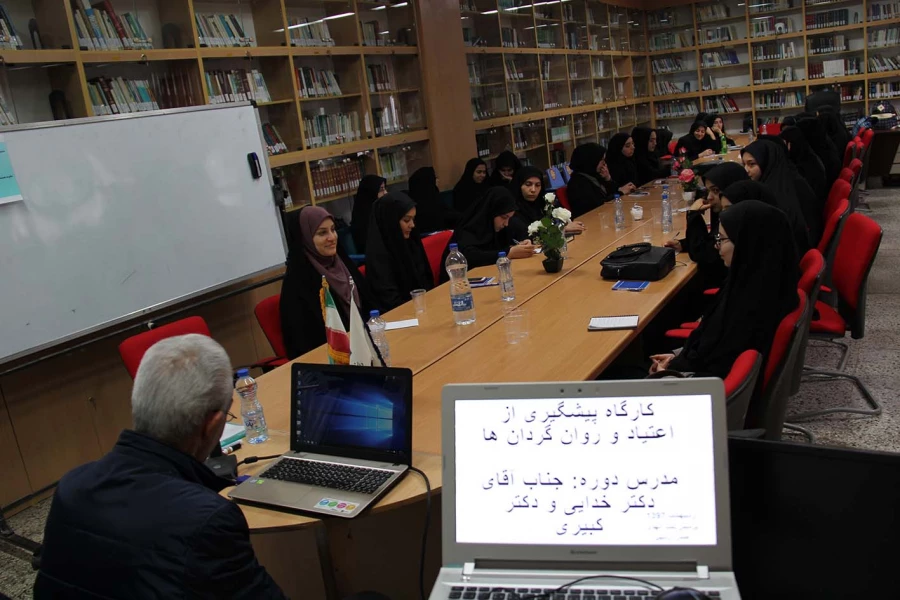 برگزاری کارگاه پیشگیری از اعتیاد به مناسبت هفته سلامت