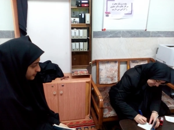 ویزیت رایگان دانشجومعلمان توسط پزشک به مناسبت هفته سلامت