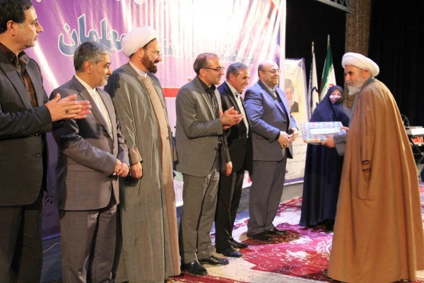 آیین تجلیل از نومعلمان و دانشجومعلمان برتر