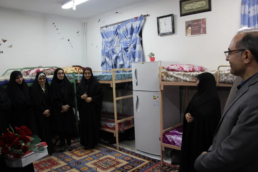 نشست مدیریت امور پردیس های استان اردبیل و نماینده نهاد رهبری  و سرپرست پردیس با دانشجومعلمان در سرای دانشجویی بنت الهدی صدر