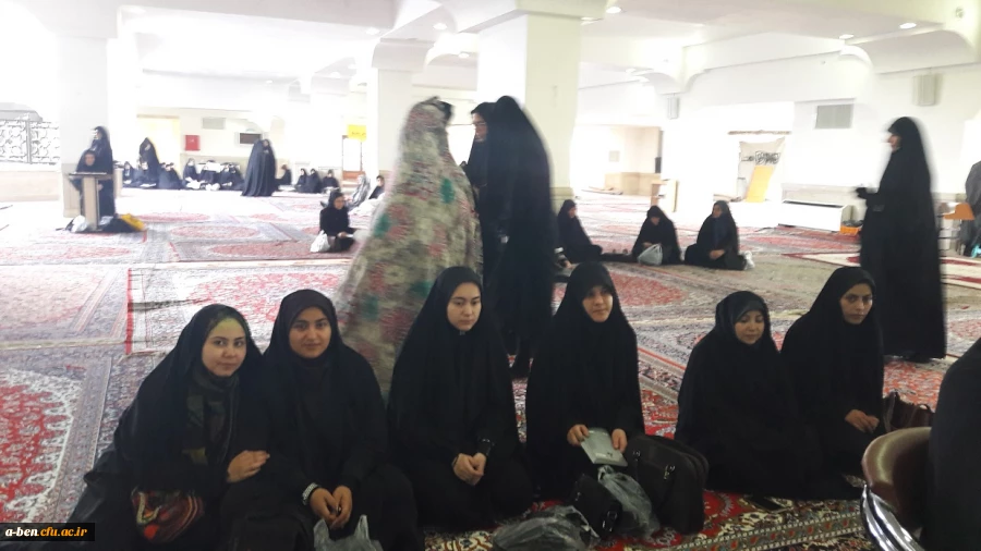 شرکت دانشجومعلمان،کارکنان و اساتید پردیس در مراسم گرامیداشت بیست و نهمین سالگرد ارتحال امام خمینی (ره)