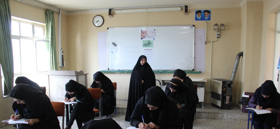 بازدید سرپرست پردیس از روندبرگزاری امتحانات نیمسال دوّم تحصیلی 97-96