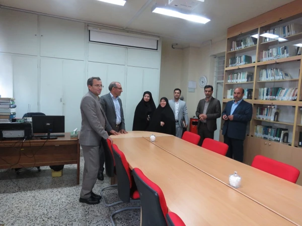 دکتر طاهری نیا معاون پژوهشی دانشگاه از پردیس بنت الهدی صدر اردبیل بازدید کرد