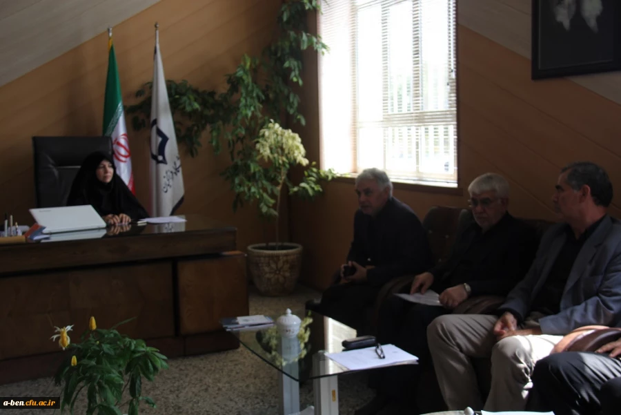 جلسه اعضای هیأت علمی و اساتید با حضور سرپرست و واحد آموزش پردیس