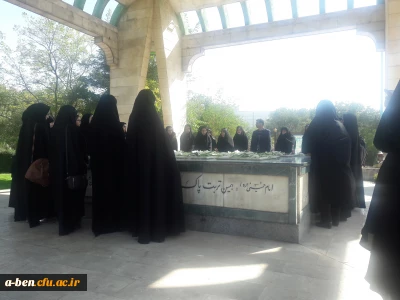 دانشجومعلمان پردیس سال تحصیلی را در جوار مزار شهدای گمنام آغاز کردند